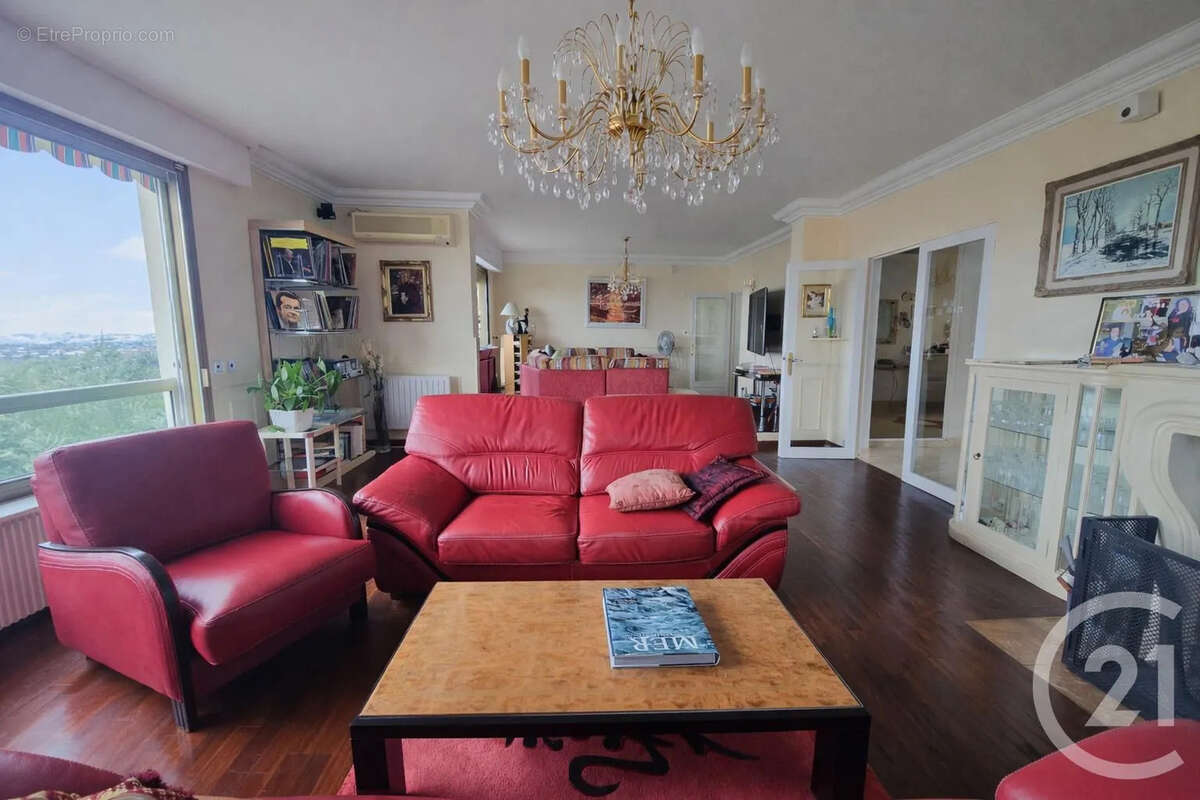 Maison à CHENNEVIERES-SUR-MARNE