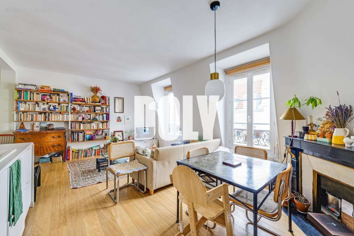 Appartement à PARIS-10E