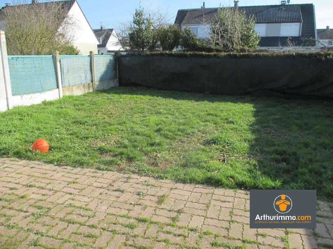 Maison à NEUFCHATEL-SUR-AISNE