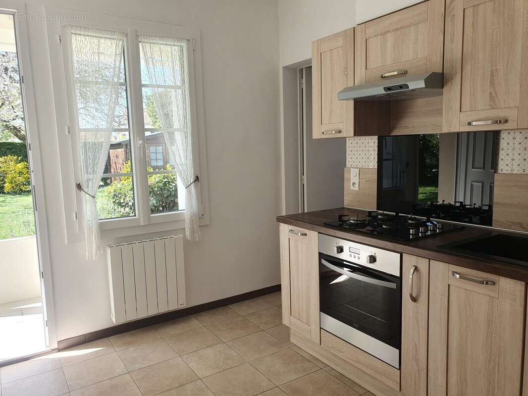 Maison à MORTAGNE-SUR-GIRONDE