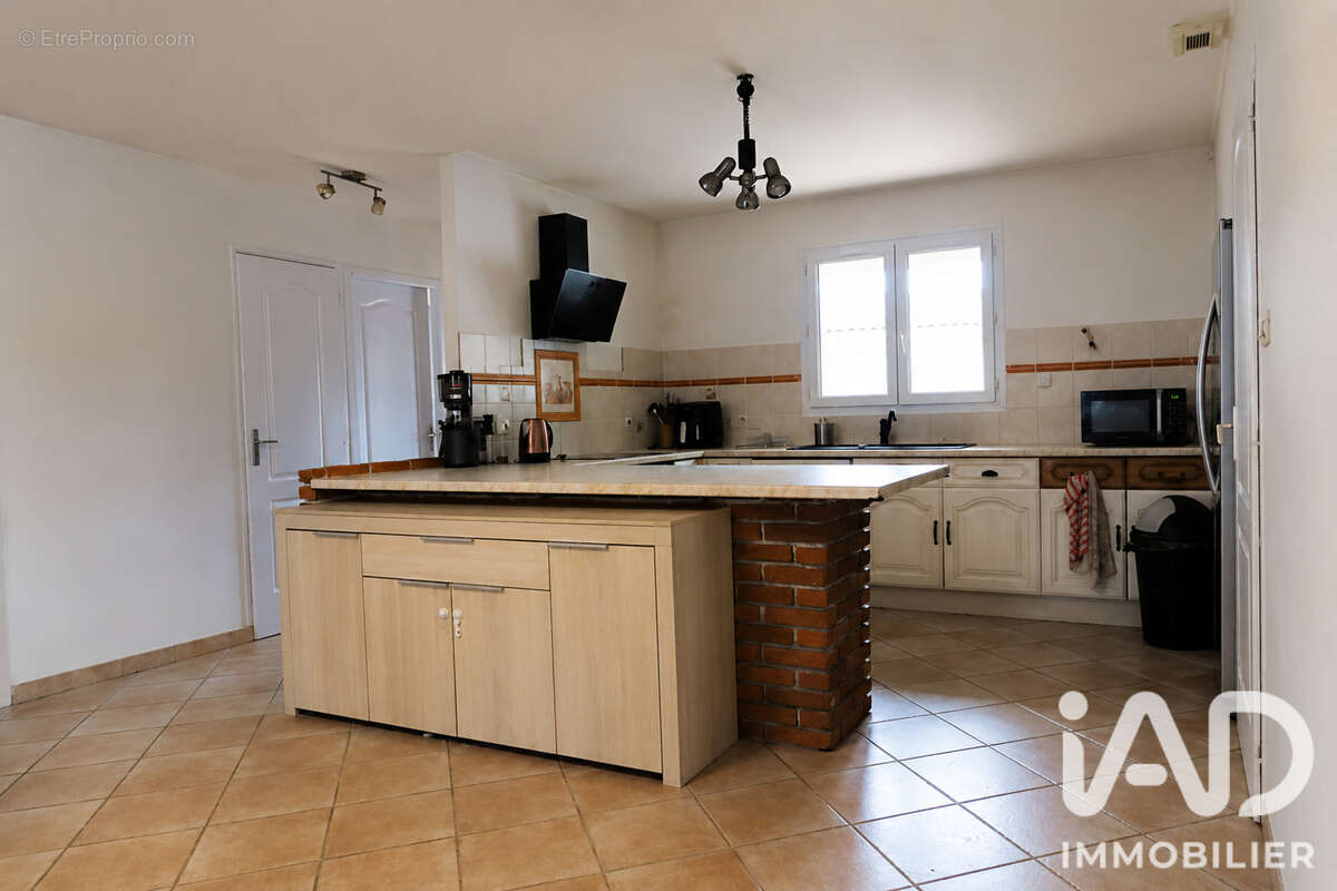 Maison 108 m² à Orgueil  - photo 4