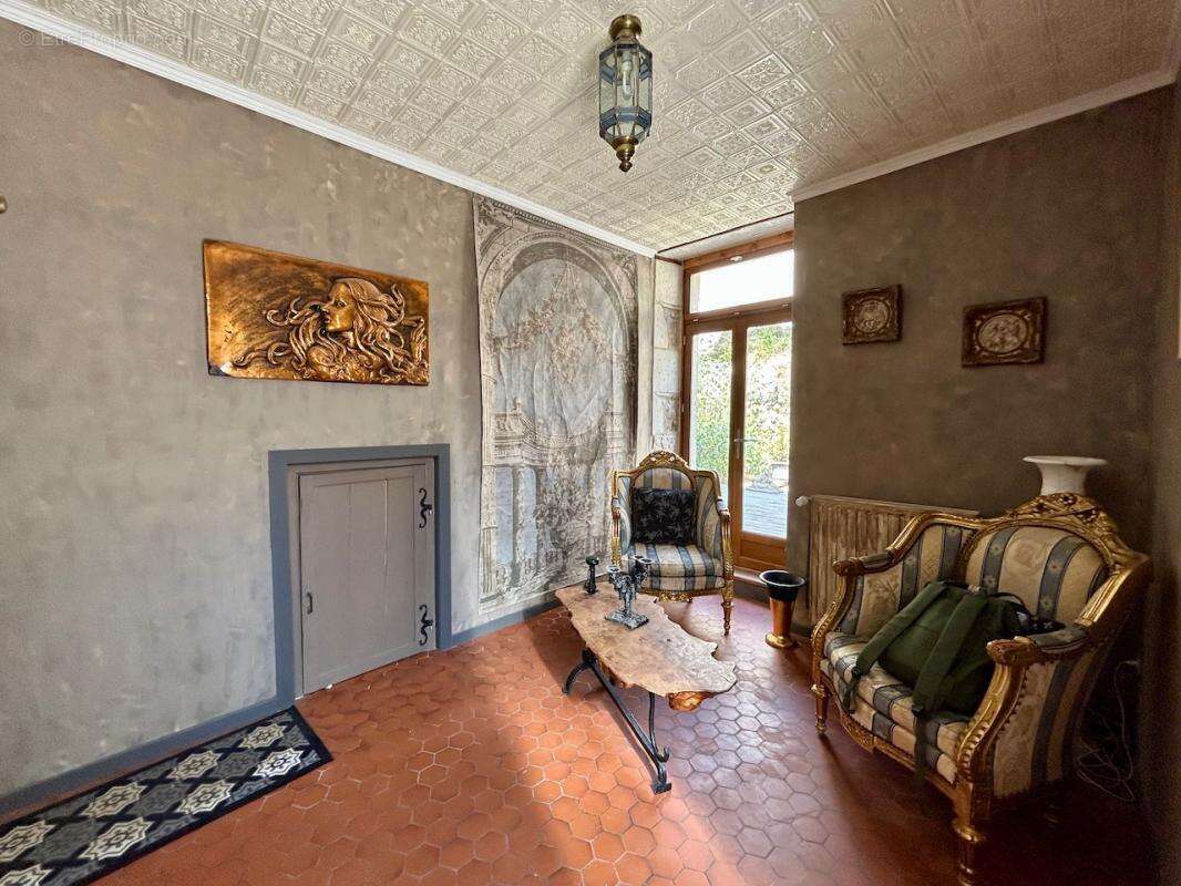 Maison de Maître rénovée de 5 chambres avec piscine et garag - photo 7