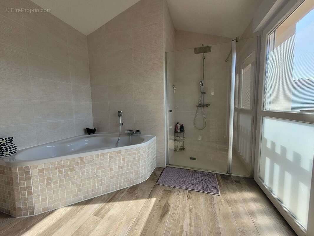 Maison 8 pièces - Les Martres de Veyre - photo 6