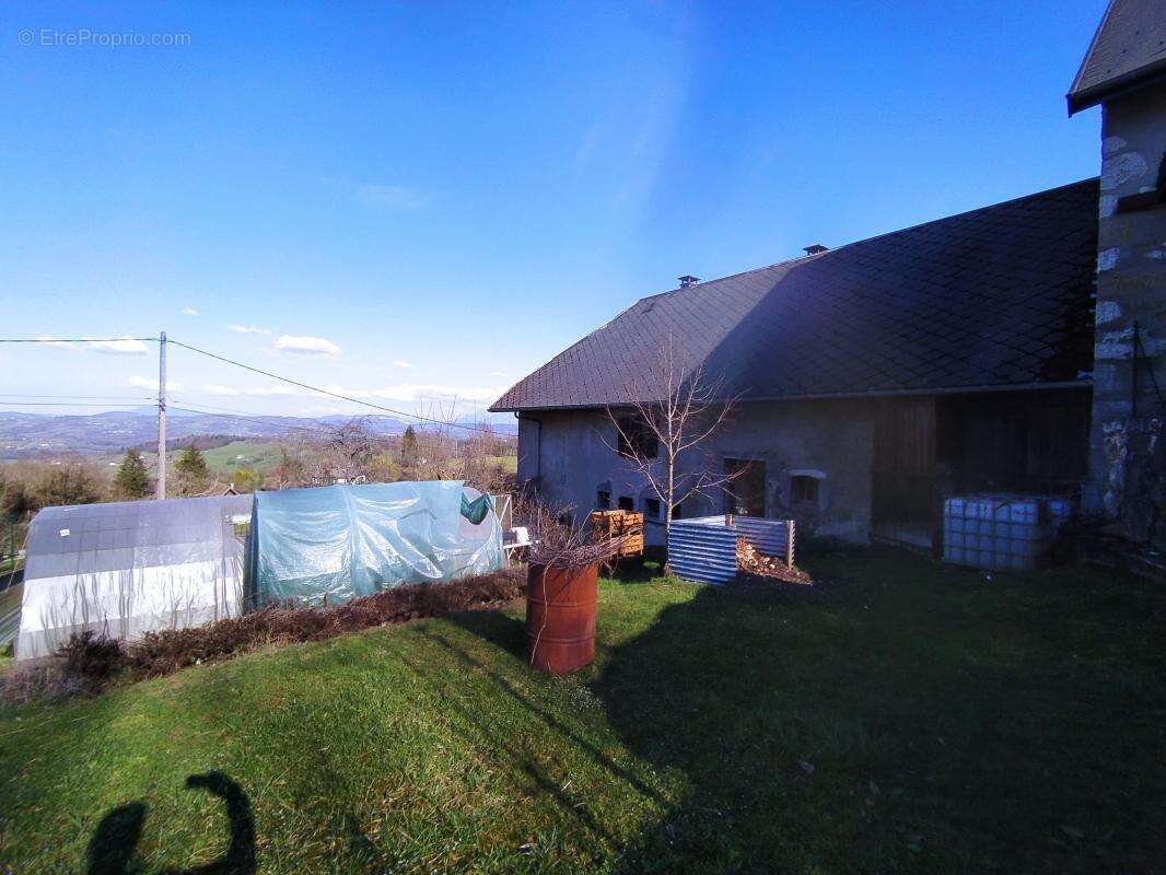 Maison à MOYE