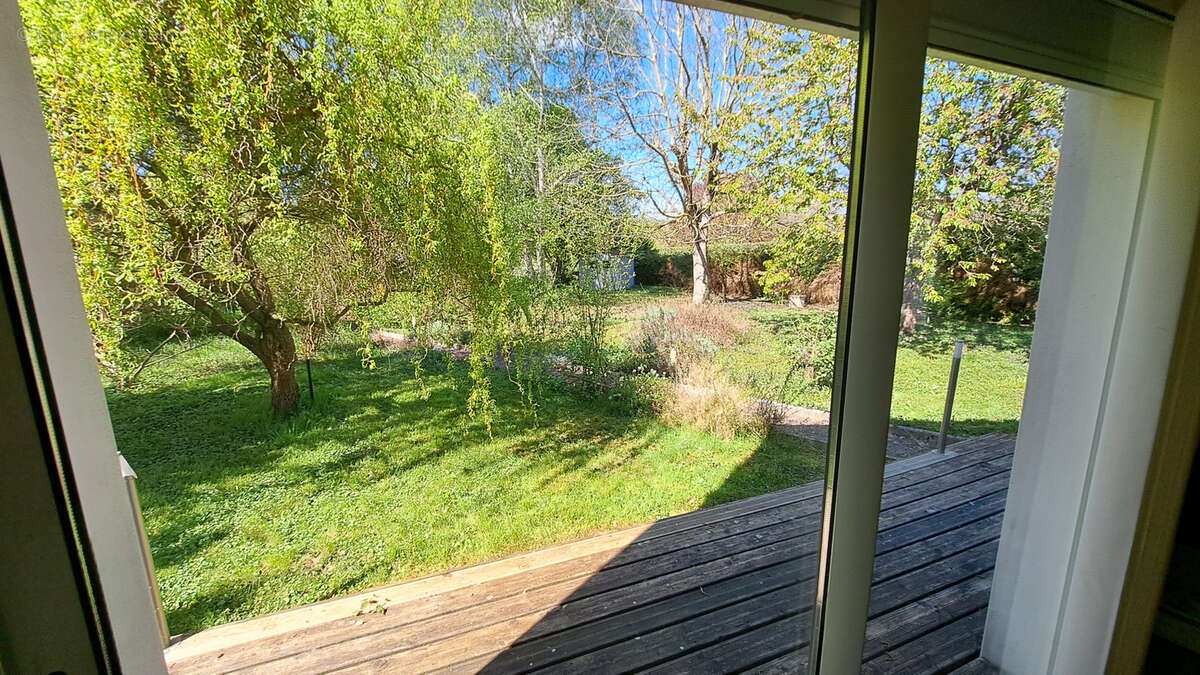 Maison à THORIGNY-SUR-OREUSE