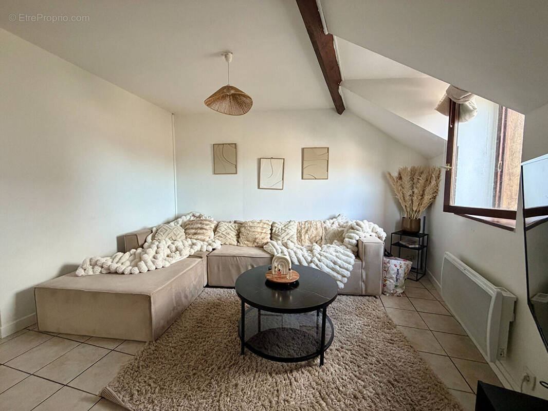 Appartement à LE PERRAY-EN-YVELINES