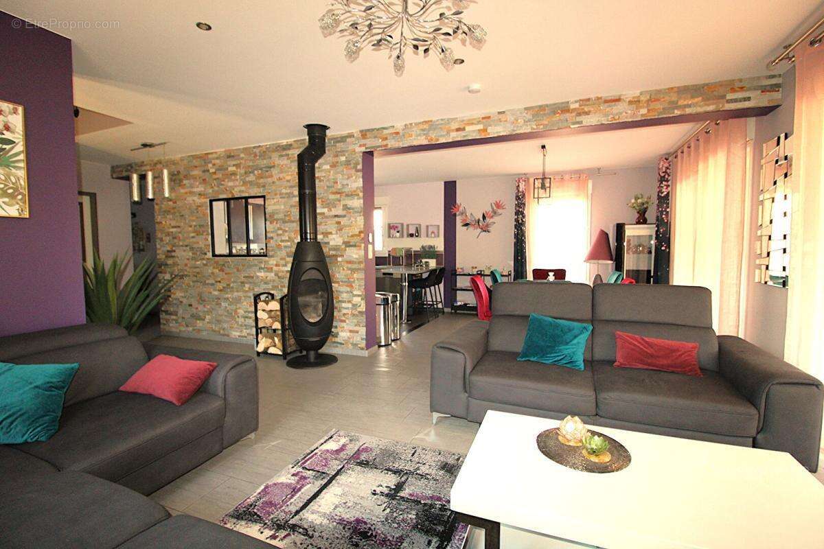 Maison 7 pièce(s) 150 m2 - photo 3