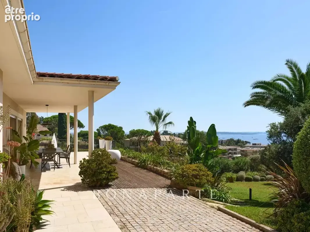 Elégante propriété à la vue mer panoramique - photo 19