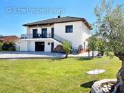   - Maison à PUSIGNAN
