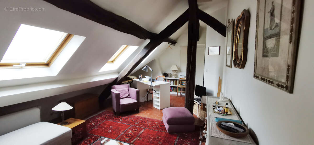 Appartement à PARIS-1E