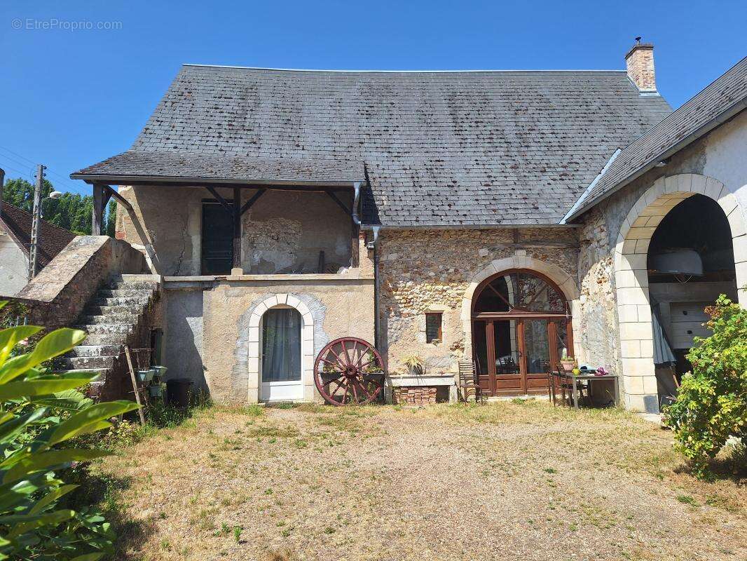 Maison à SAINT-SATUR