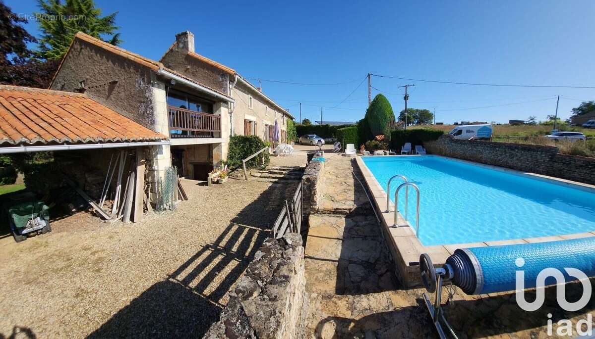 Photo 4 - Maison à THURAGEAU