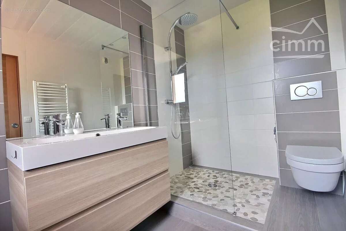 Appartement à MONTBONNOT-SAINT-MARTIN