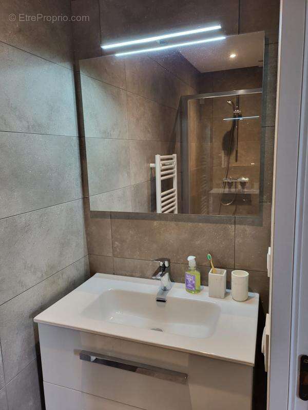 Appartement à MORNANT