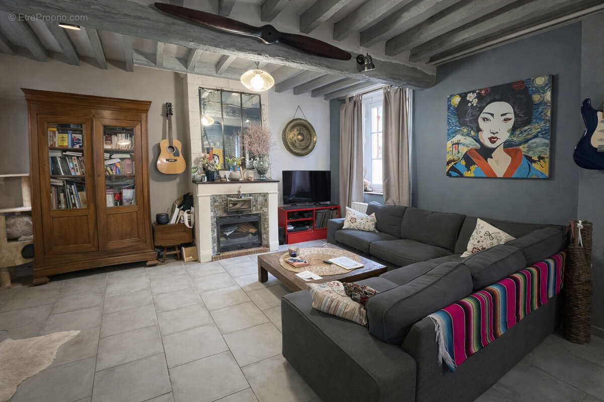 Maison à FRESNOY-LA-RIVIERE