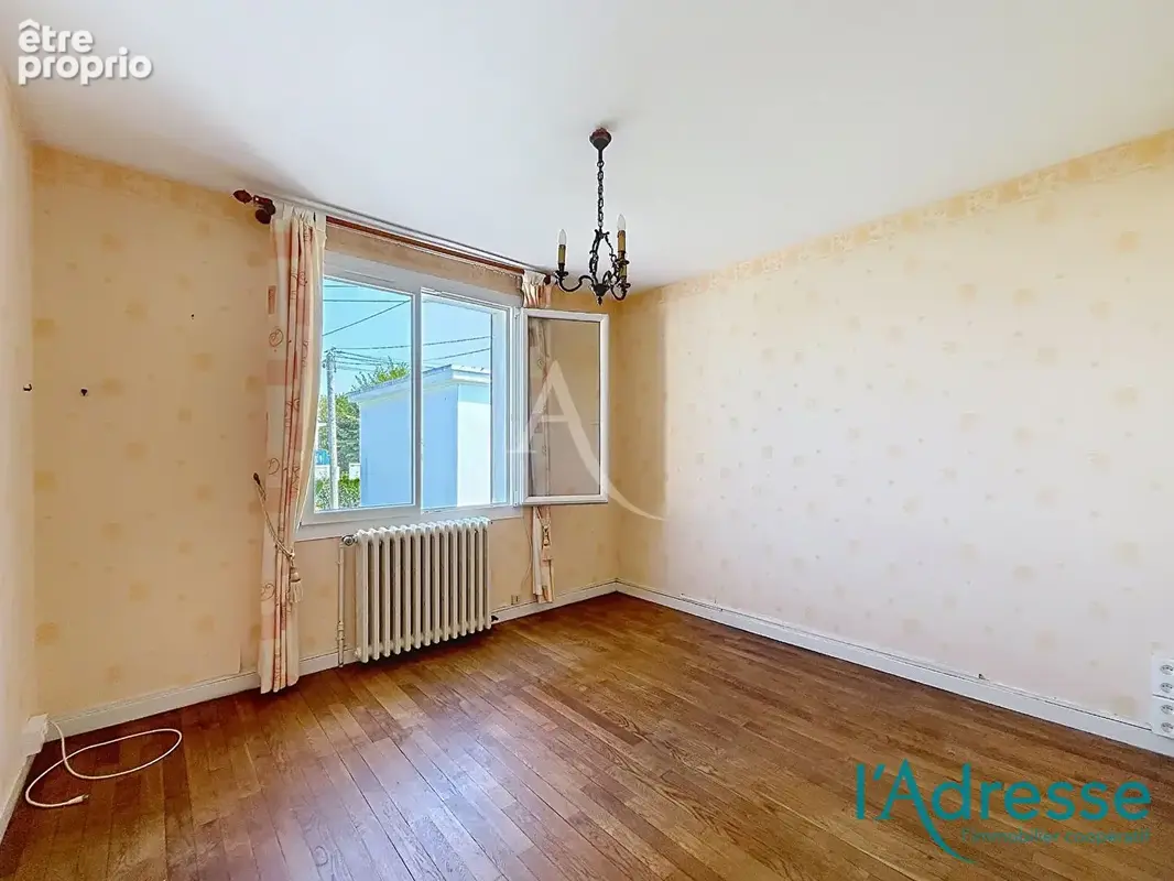Maison à LAVAL, secteur GRAVIER - photo 5