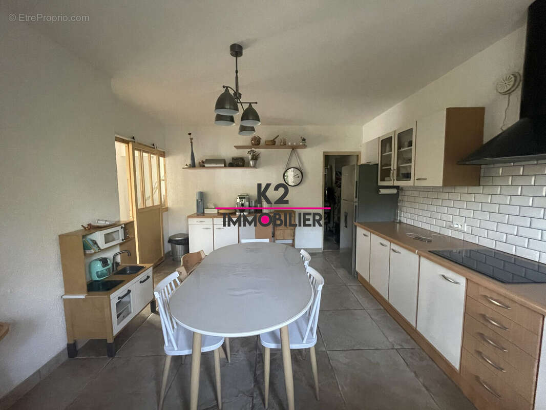 Maison à MONTELIMAR