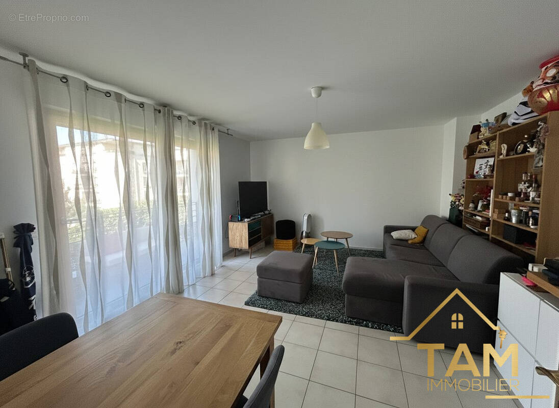 Appartement à SAINT-CYR-L'ECOLE