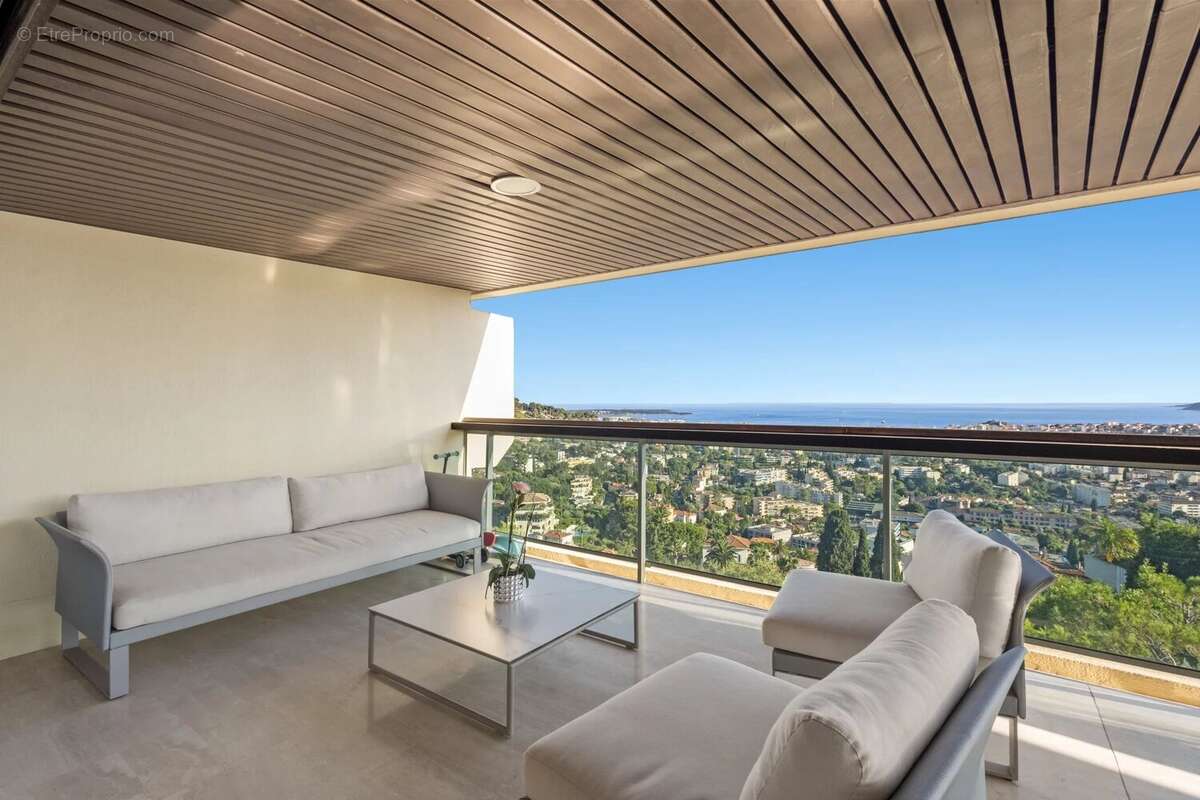 Appartement à LE CANNET