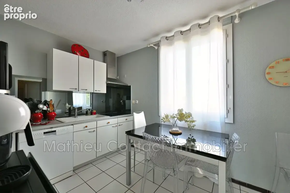 Appartement 114 m² à Nimes  - photo 8