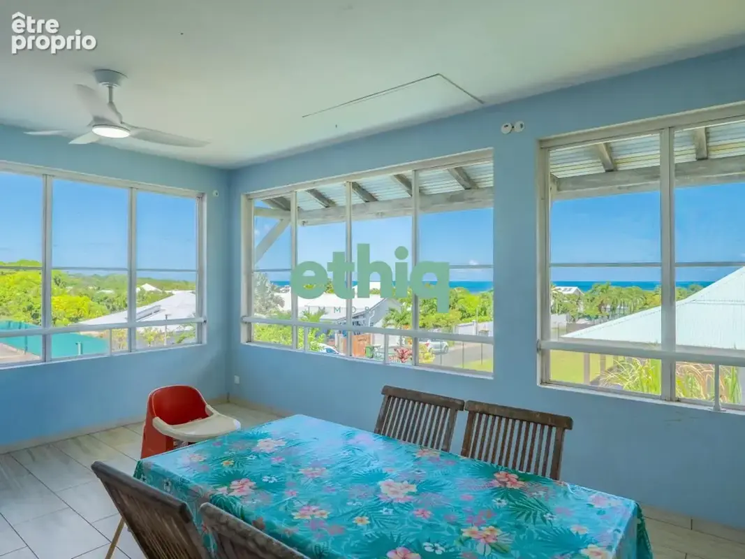 Photo Maison à Sainte-Rose au prix de 458 000€