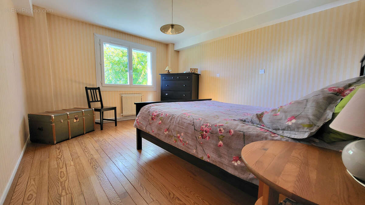 Maison à CIVRAC-DE-BLAYE