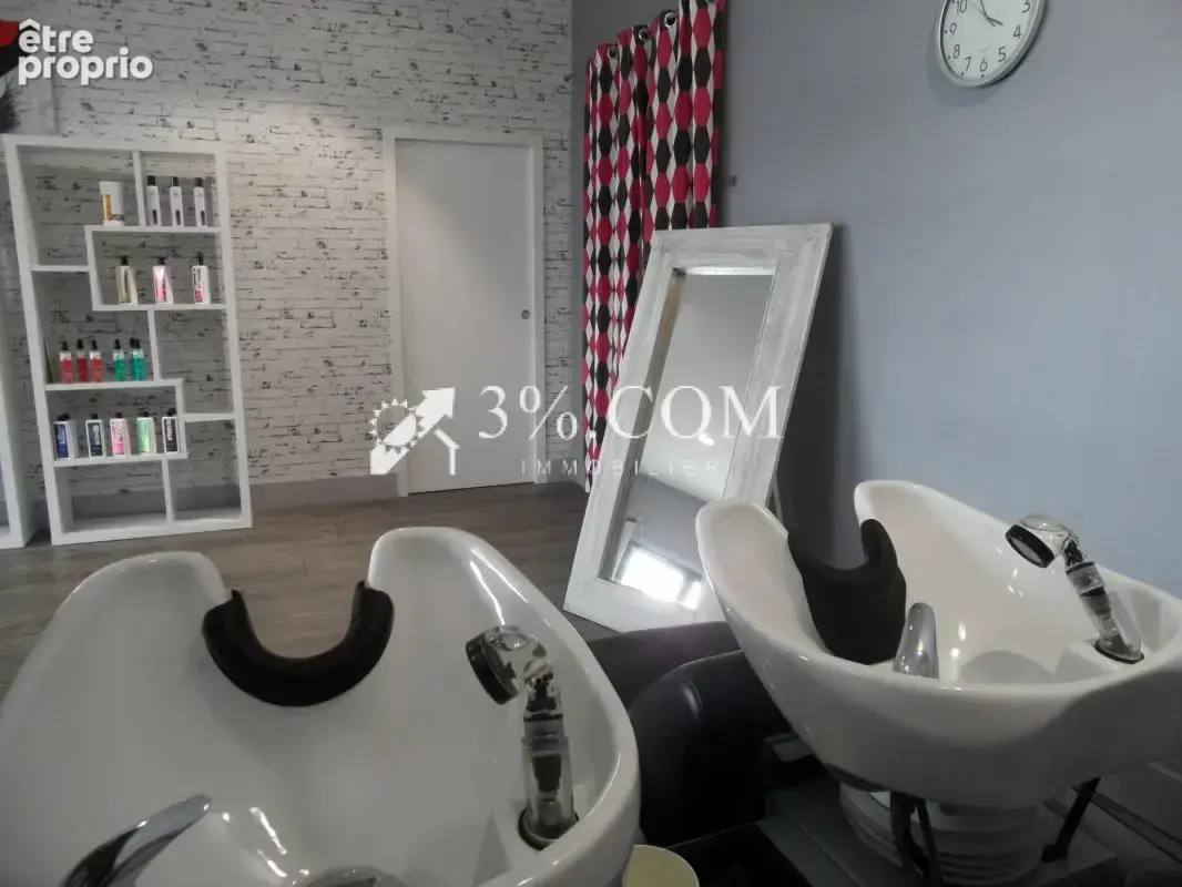 3%.com jardres 86800 salon de coiffure (fonds de commerce) - photo 5