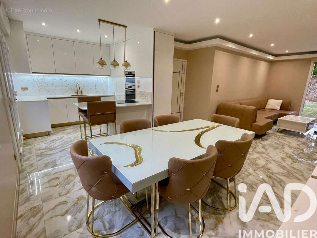 Photo 4 - Appartement à LIEUSAINT