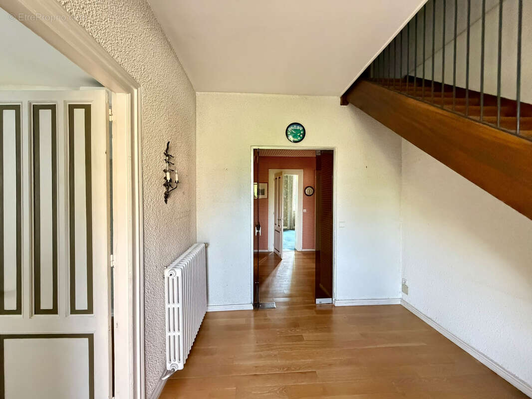 Vente jolie villa sur terrain de 602 m2 avec petite dépendance LUXEUIL LES BAINS - photo 5