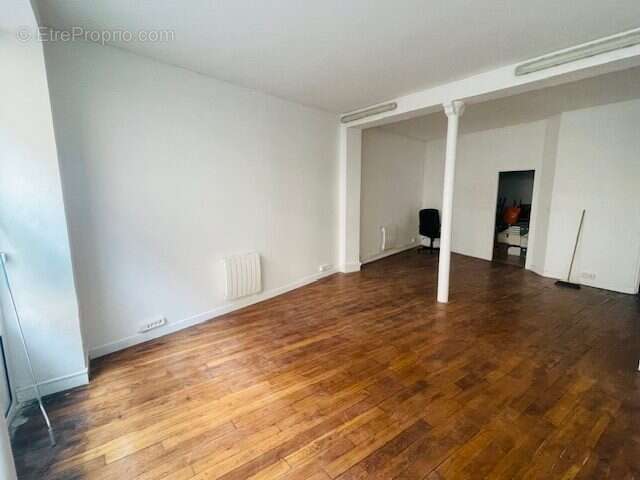 Commerce à PARIS-11E