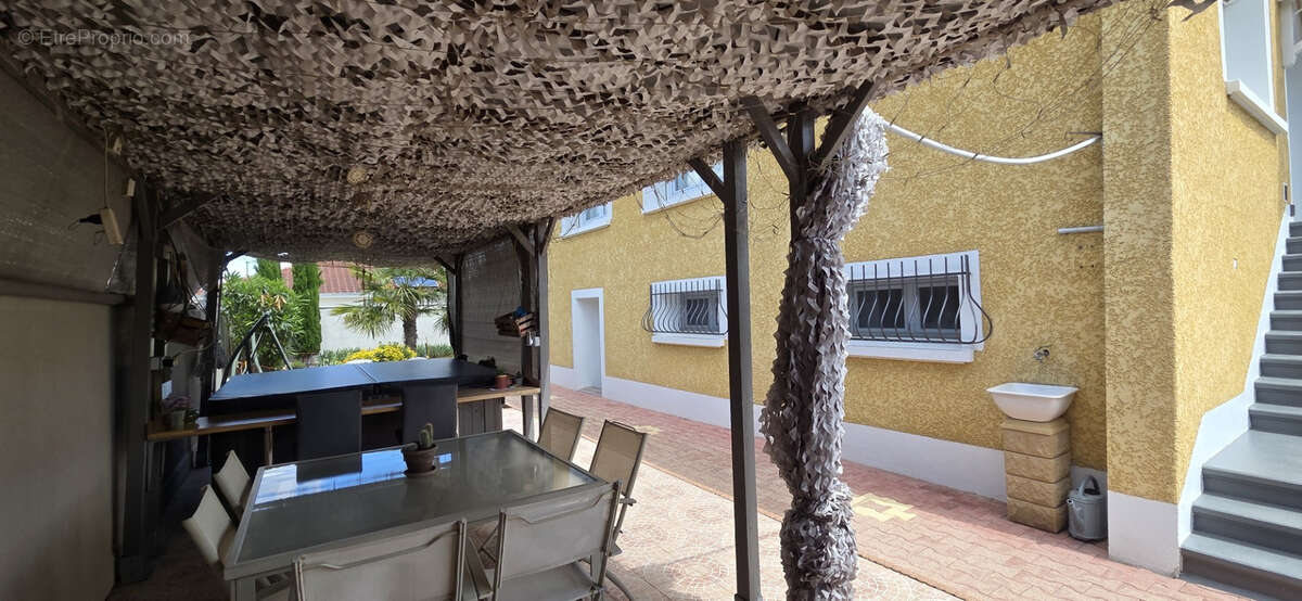 Maison à CHAVANOZ