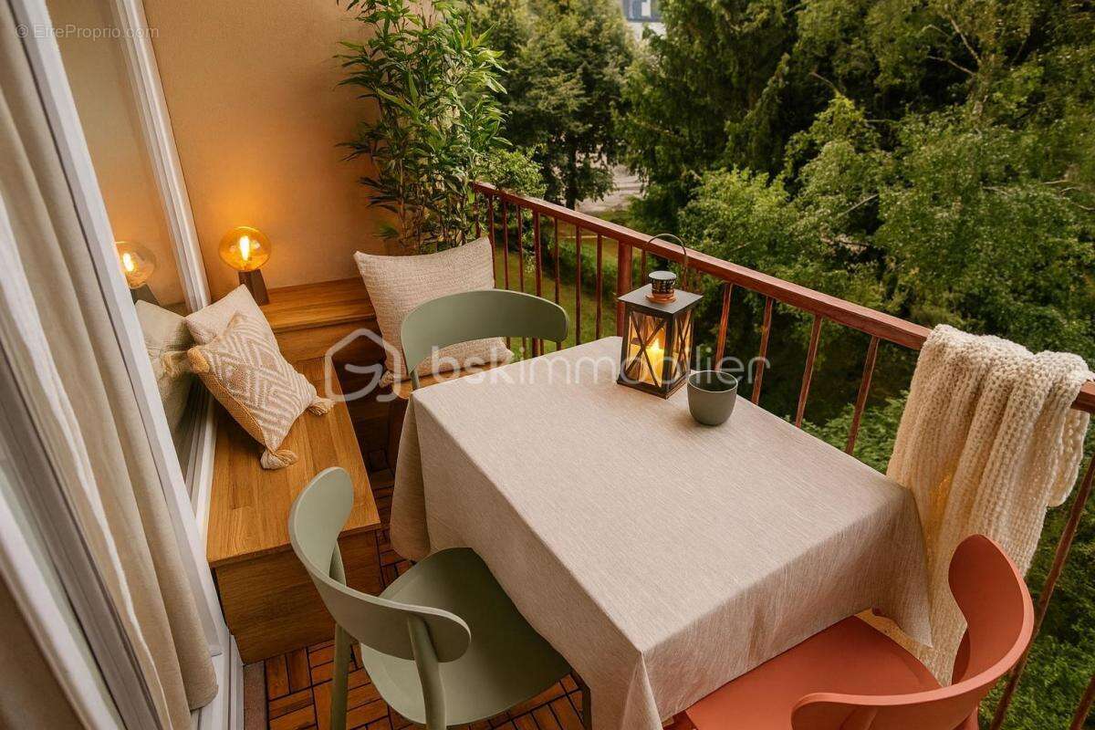 Appartement à FRESNES