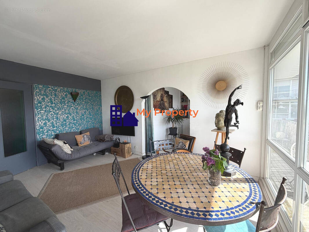 Appartement à HOUILLES