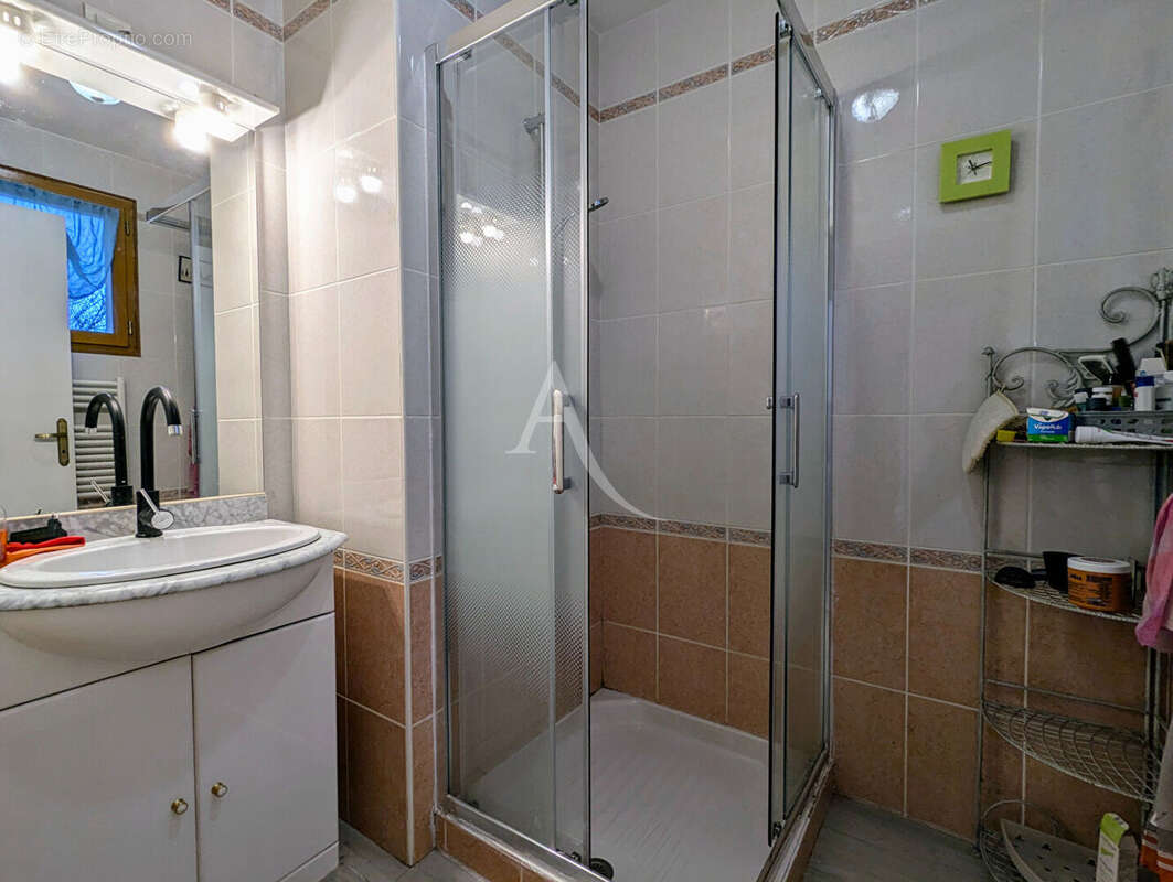 Maison à VAIRES-SUR-MARNE