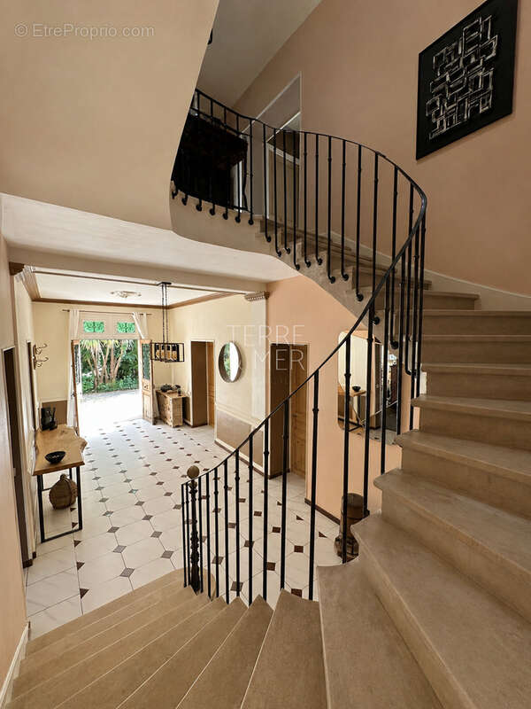 Élégante Maison de Maître au charme intemporel - photo 10