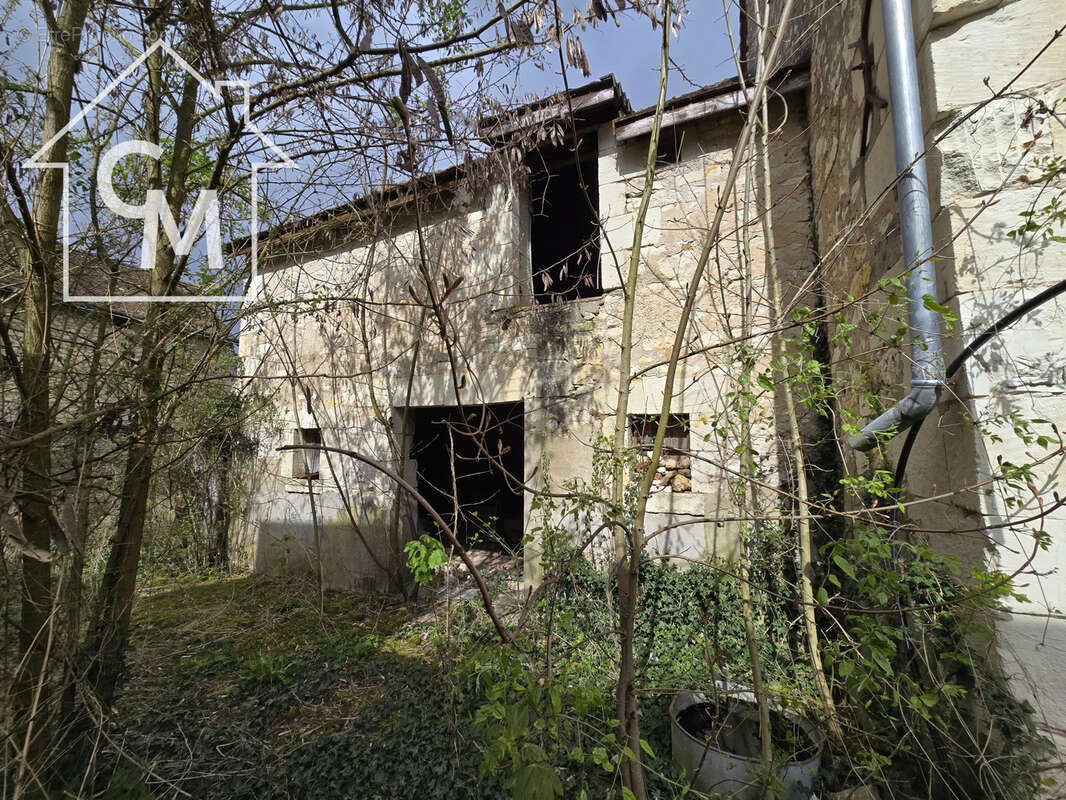 Maison d'habitation avec grange - photo 3