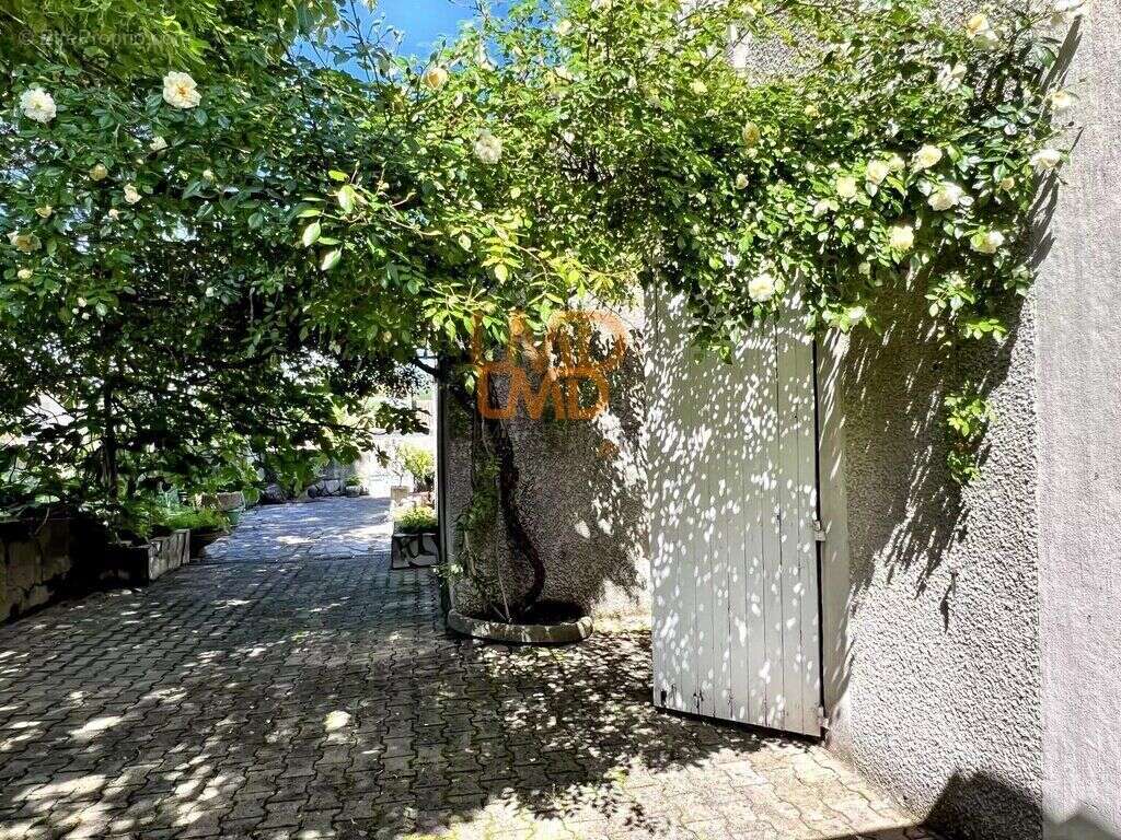 Maison à RUOMS