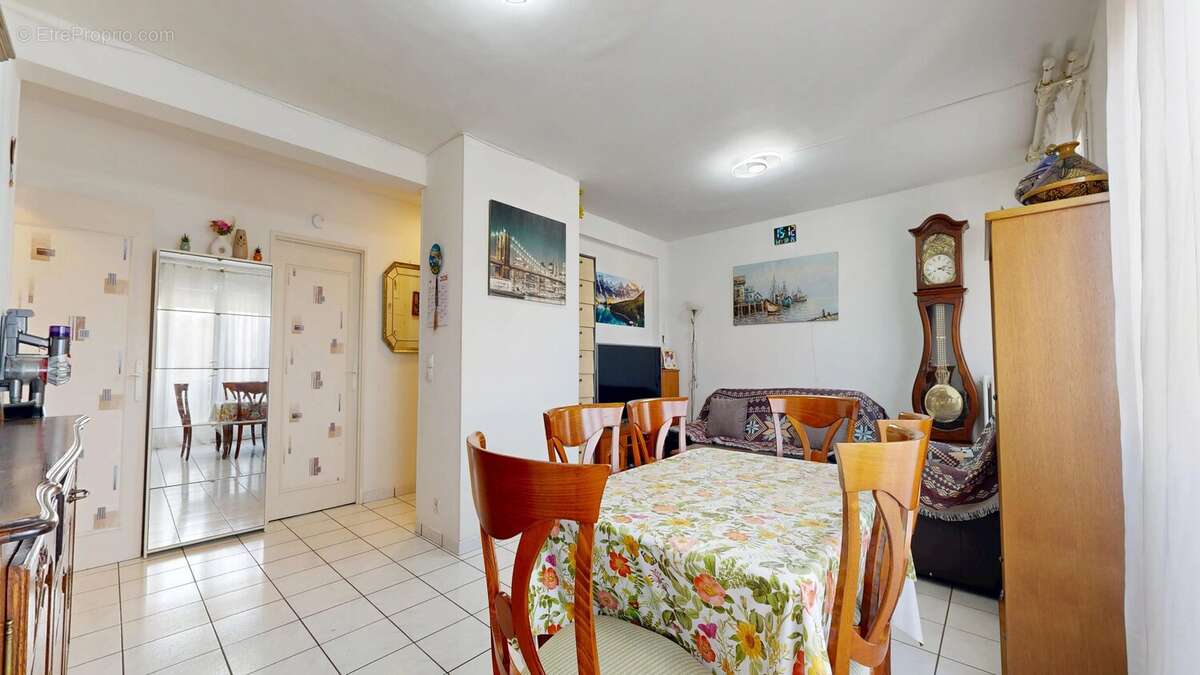 Appartement à LIVRY-GARGAN