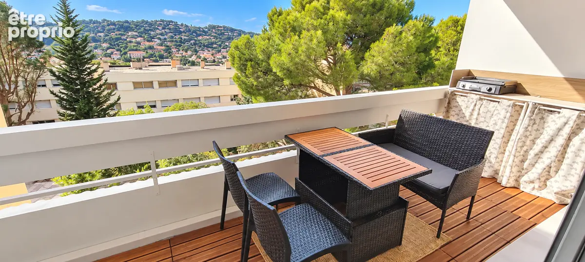 ** APPARTEMENT 4 Pièces avec 3 Chambres ** Climatisé ** Prestations Modernes ** Terrasse Ensoleillée ** (83430) SAINT MANDRIER S - photo 4
