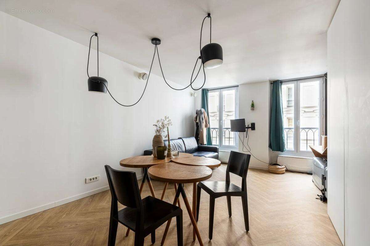 Appartement à PARIS-20E