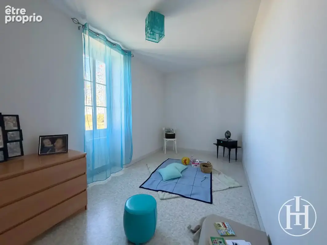 Bessais-le-Fromental   Maison familiale avec 4 chambres et terrain de 4000 m2 - photo 10
