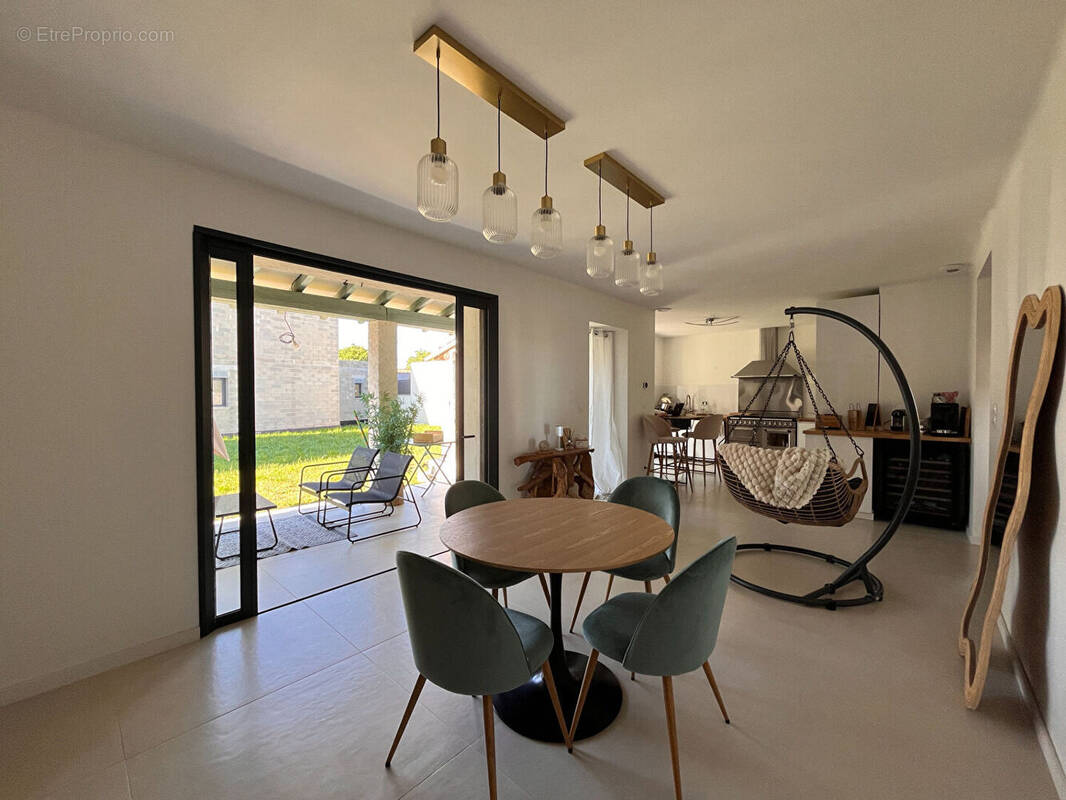 Maison à L&#039;ISLE-SUR-LA-SORGUE