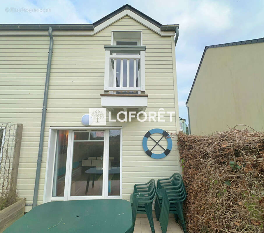 Maison à COURSEULLES-SUR-MER