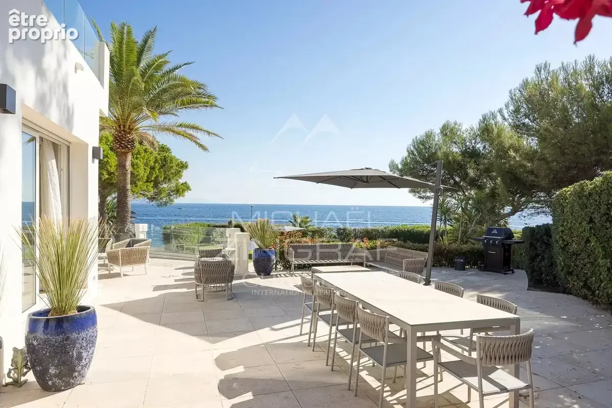 Cap d’Antibes – Villa d’exception avec vue panoramique mer et montagne - photo 11