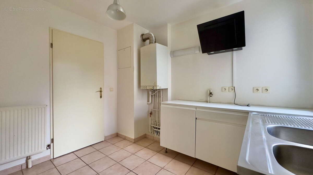 Appartement 3 pièces de 61 m² à viry-châtillon face au lac - jardin, gare rer à 10 min - photo 4
