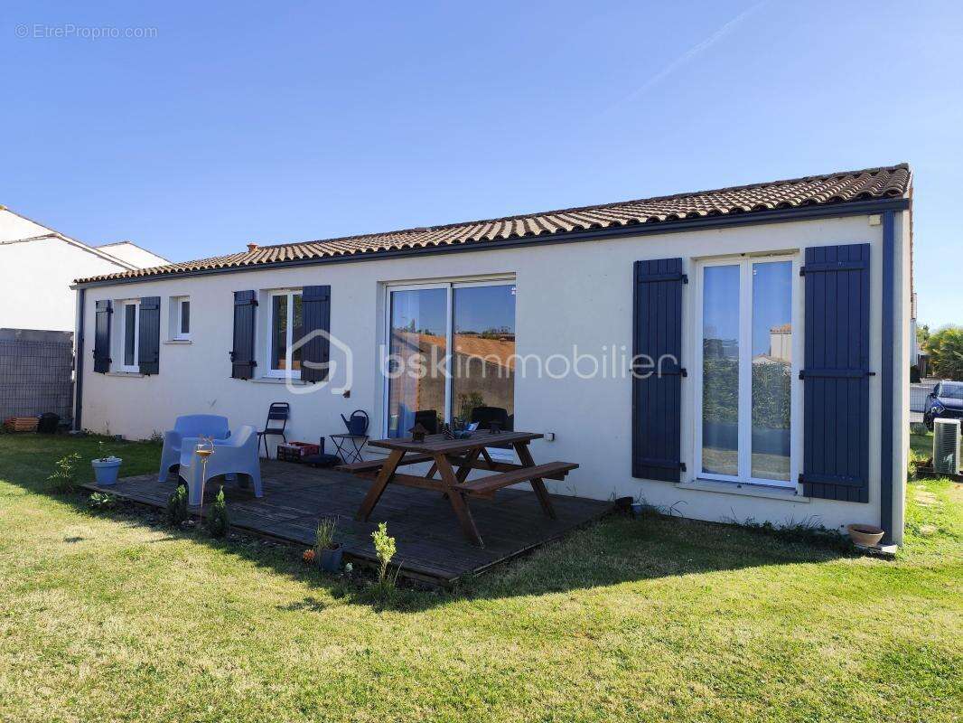 Maison à SAINT-NAZAIRE-SUR-CHARENTE