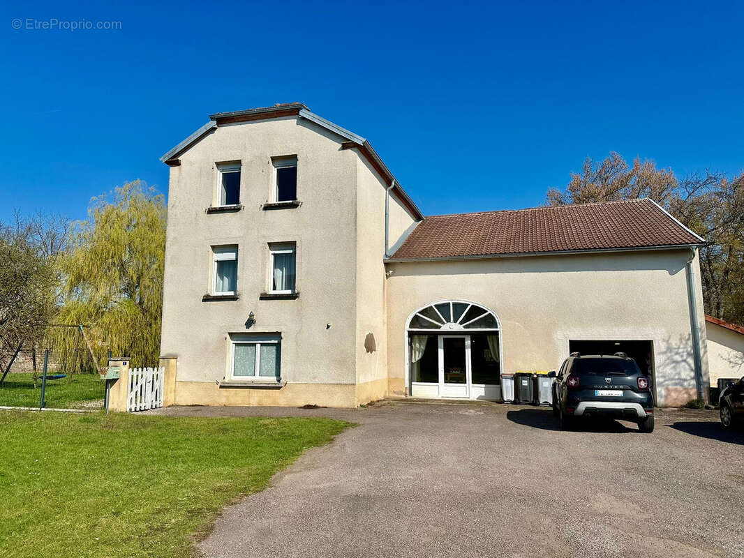 Maison à BREUCHES