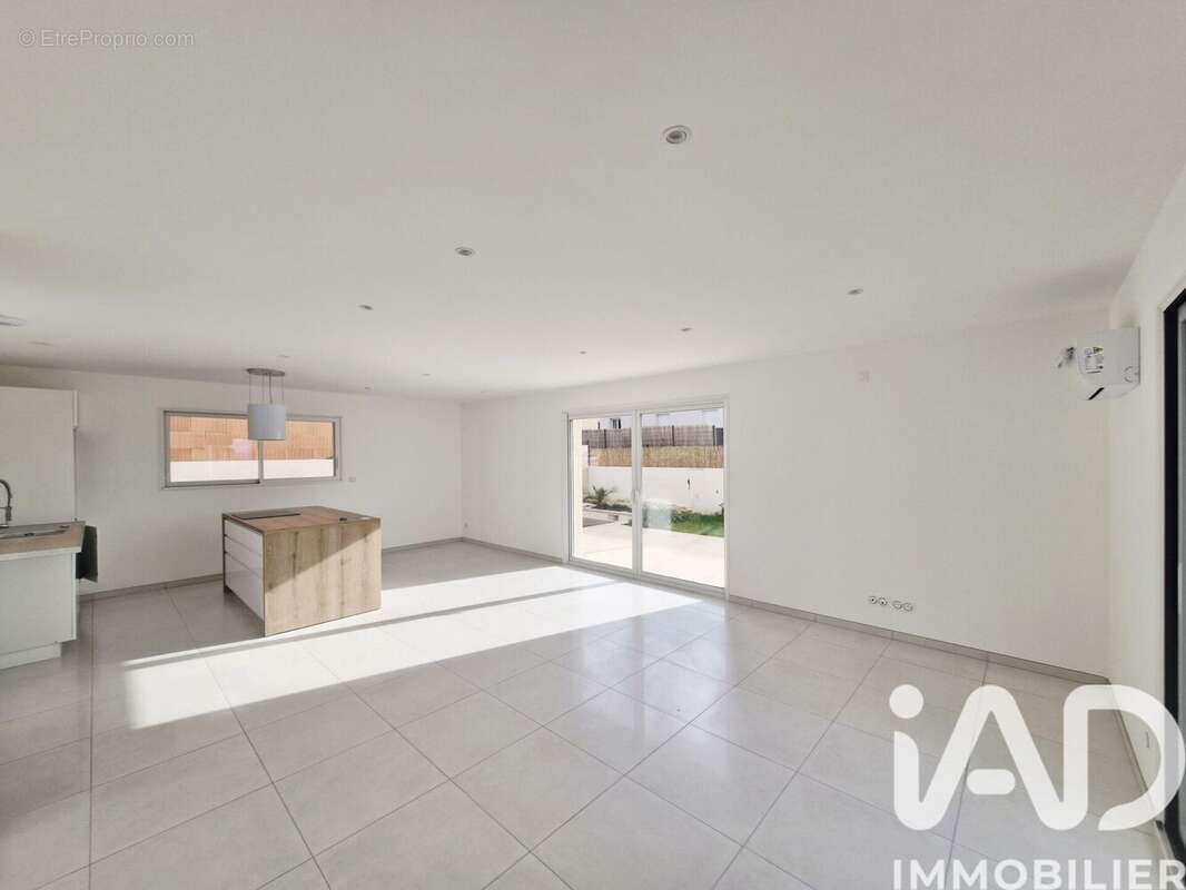 Photo 6 - Maison à NISSAN-LEZ-ENSERUNE