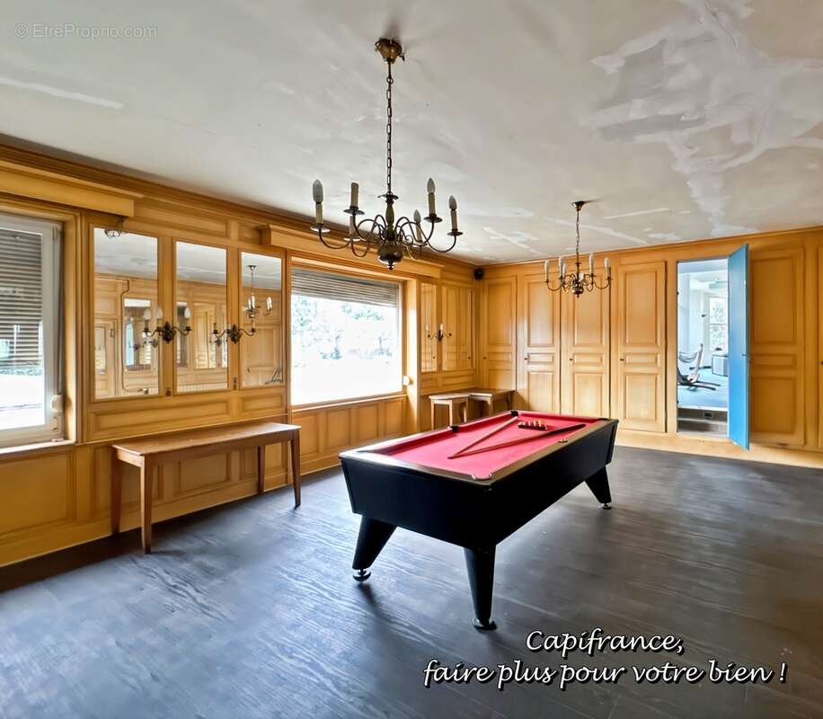 Maison à vendre 11 pièces LA CLAYETTE (71) - 530m ² habitables - 13 pièces - piscine - dépendances - terrain 3822 m² - photo 17