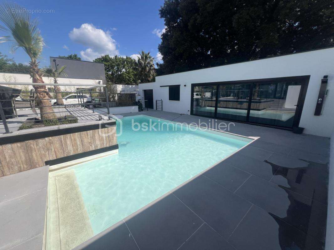Exceptionnelle villa avec piscine - photo 2